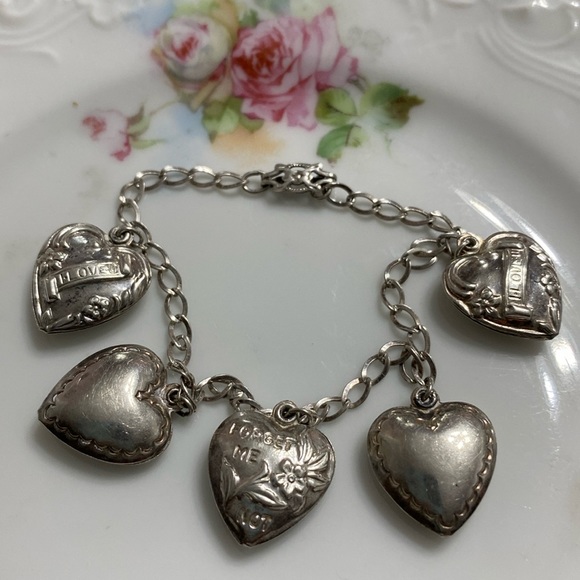 Vtg Sterling 5 Puffy Hearts Bracelet - Picture 1 of 6